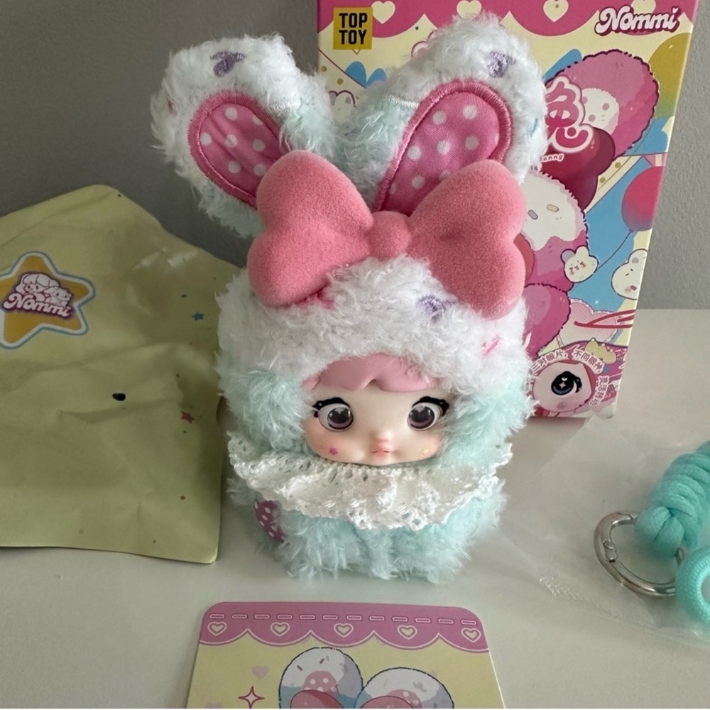 Nommi Frost Cream Bunny blind box. - Picture 2 of 8